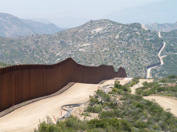 Border wall